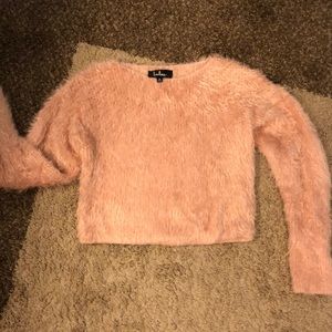 Fuzzy cropped sweater